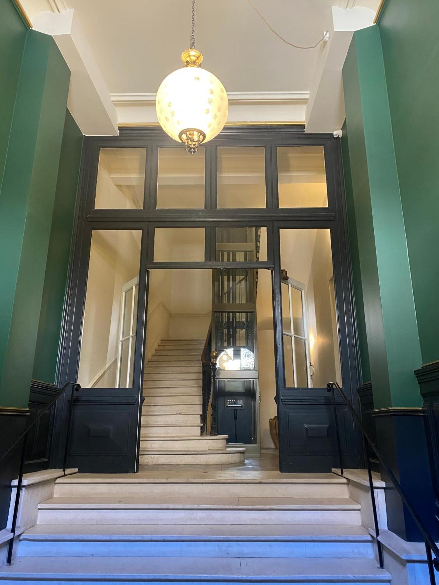 Le Saint Apolline - Sete, Appartement Haussmanien Buitenkant foto